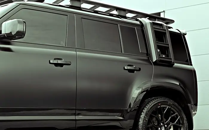 Land Rover Defender 110 Predator
